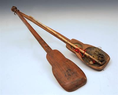 Lot 708 - A SET OF CHINESE OPIUM SCALES in a folding bamboo case