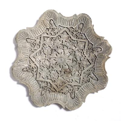 Lot 31 - Carved Dish