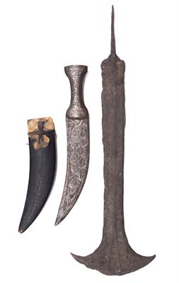 Lot 89 - Koftgari inlaid dagger