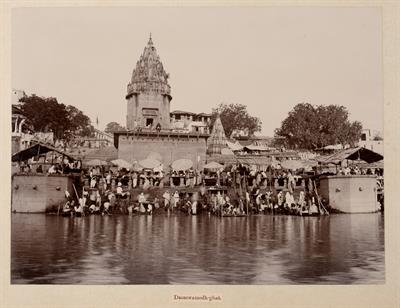 Lot 100 - Photographic Album