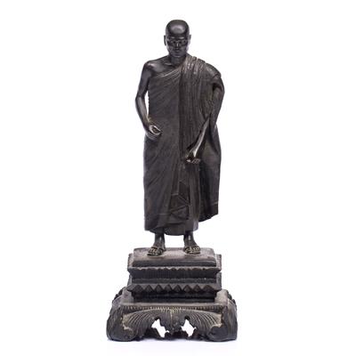 Lot 103 - Bronze figure