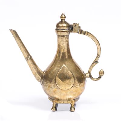 Lot 211 - Ewer