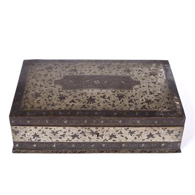 Lot 258 - Metal box