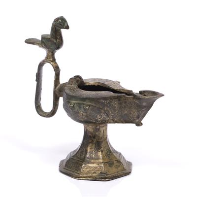 Lot 272 - Oil lamp