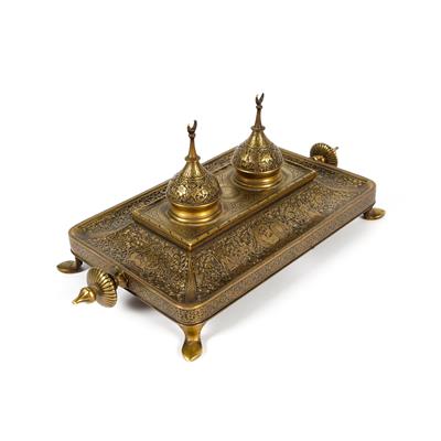 Lot 293 - Inkstand