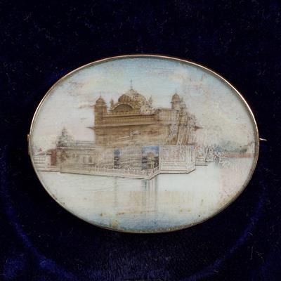 Lot 326 - Oval miniature