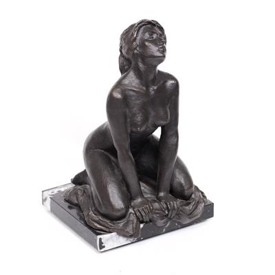 Lot 14 - AN ITALICA BRONZE LIMITED EDITION FIGURE