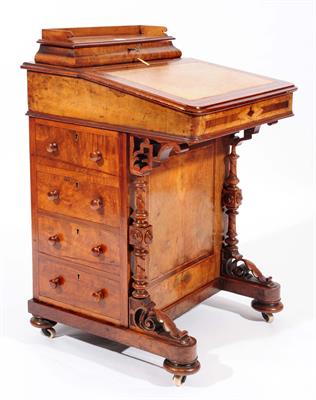 Lot 121 - A MID VICTORIAN FIGURED WALNUT AND ROSEWOOD BANDED DAVENPORT
