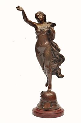 Lot 129 - A FRENCH BRONZE FIGURE of a young woman