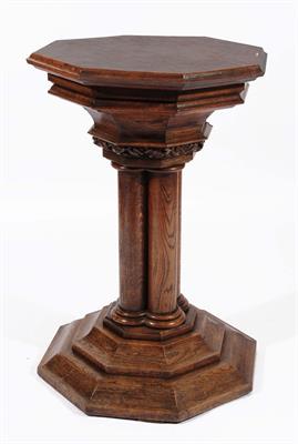 Lot 160 - A VICTORIAN OAK OCTAGONAL DISPLAY STAND on quadruple column support and stepped base