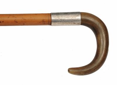 Lot 216 - AN EARLY 20TH CENTURY HORN HANDLED WALKING CANE