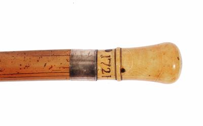 Lot 249B - AN EARLY 18TH CENTURY IVORY HANDLED WALKING CANE