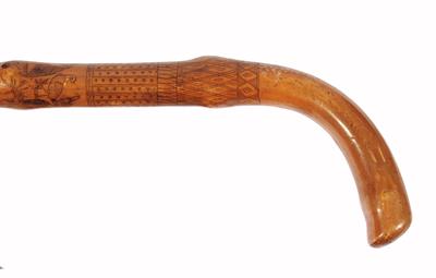 Lot 249E - A 19TH CENTURY FOLK ART BRIAR WALKING CANE
