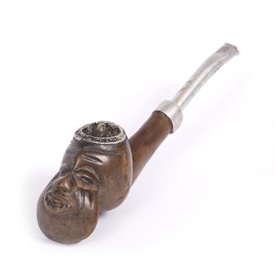 Lot 327A - AN AFRICAN PIPE