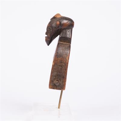 Lot 353 - A FINE AFRICAN WOODEN HEDDLE PULLEY carved in the form of a pair of embracing naked figures