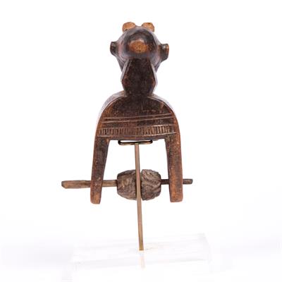 Lot 353 - A FINE AFRICAN WOODEN HEDDLE PULLEY carved in the form of a pair of embracing naked figures