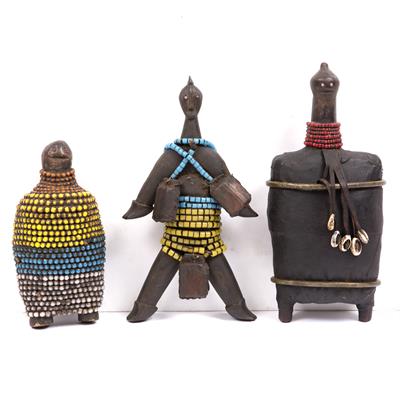Lot 358 - AN OLD CHAD NAMCHI DOLL with multi-coloured beadwork decoration