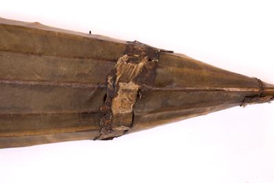 Lot 413 - AN INUIT MODEL KAYAK