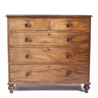 Lot 2 - Mahogany chest of drawers