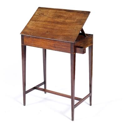 Lot 34 - Mahogany small reading table