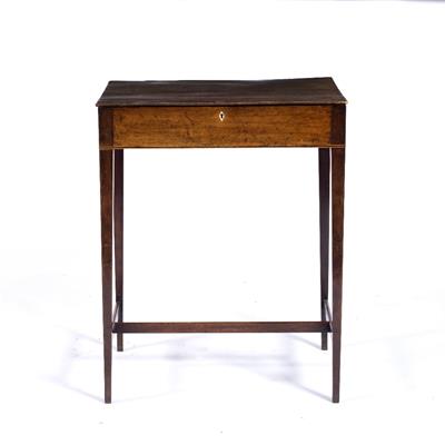 Lot 34 - Mahogany small reading table