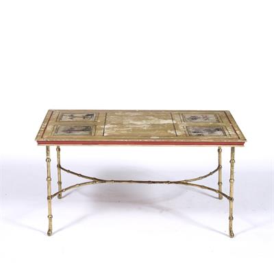 Lot 59 - Painted coffee table