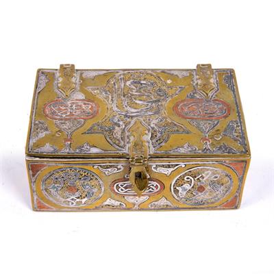 Lot 93 - Cairo ware rectangular box