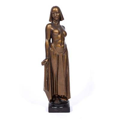 Lot 115 - Art Deco style plaster figure