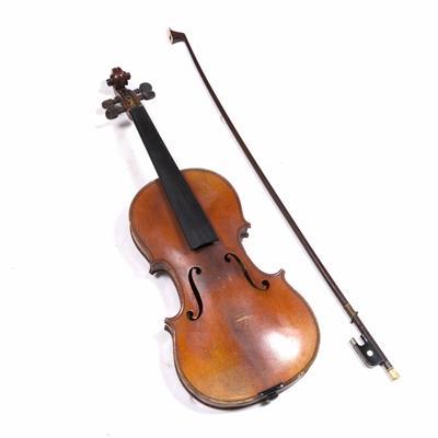 Lot 127 - Violin