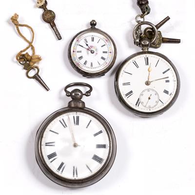 Lot 250 - Silver pair cased pocket watch