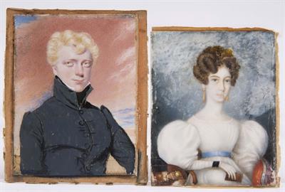 Lot 252 - Miniature portrait of a lady