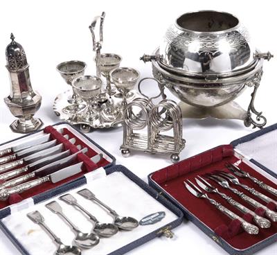 Lot 257 - Small collection of various silver plated ware