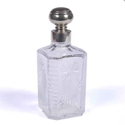 Lot 260 - Cut glass decanter