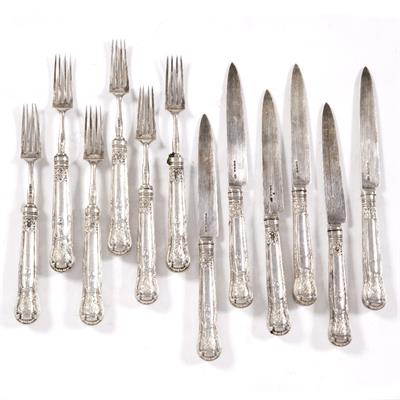 Lot 280 - Set of 6 silver handled and bladed fruit knives and forks