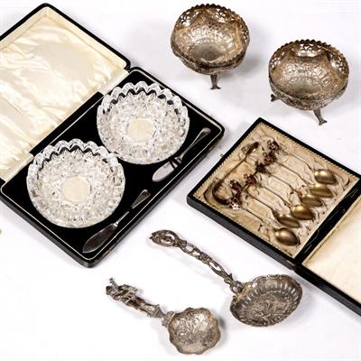 Lot 284 - Small collection of miscellaneous