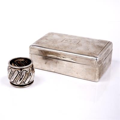 Lot 316 - Silver mounted cigarette box