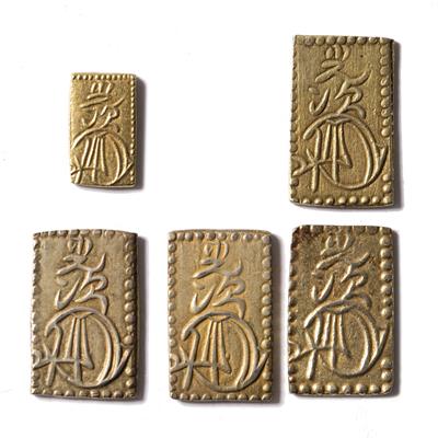 Lot 360 - Japan base gold coins