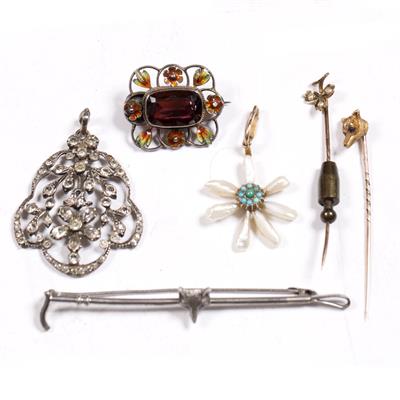 Lot 388 - Fox tie pin