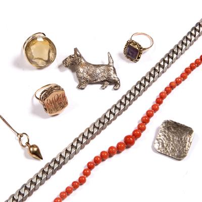 Lot 390 - Small collection of miscellaneous jewellery