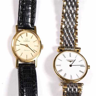 Lot 395 - Two ladies wrist watches