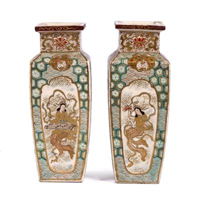 Lot 413 - Pair of miniature Satsuma vases