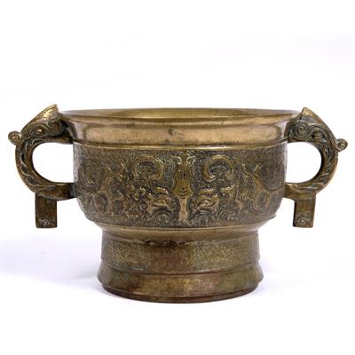 Lot 424 - Chinese bronze censer