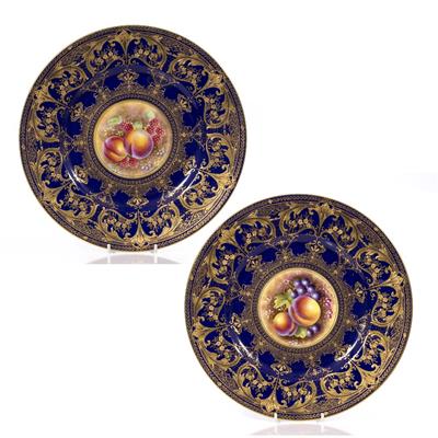 Lot 455 - Pair of Royal Worcester cabinet plates