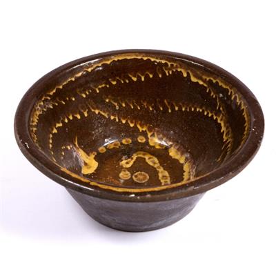 Lot 527 - Large pottery slip ware bowl