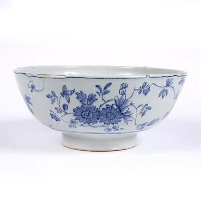 Lot 541 - Delftware blue and white bowl