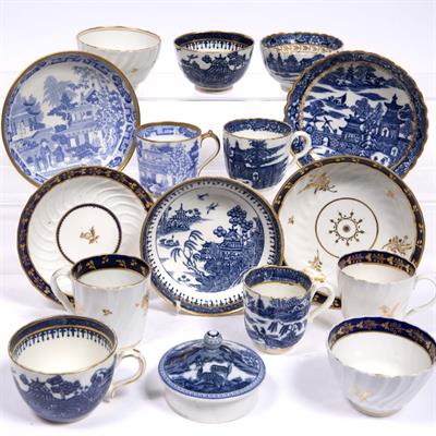 Lot 556 - Group of English porcelain