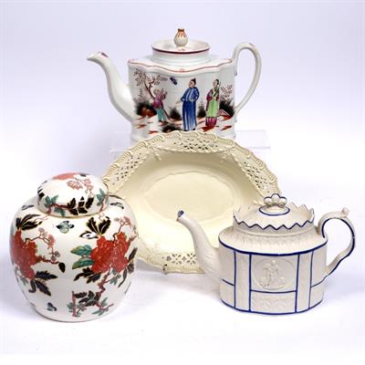 Lot 561 - Newhall teapot