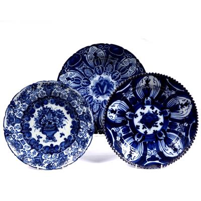 Lot 562 - Three Delft chargers
