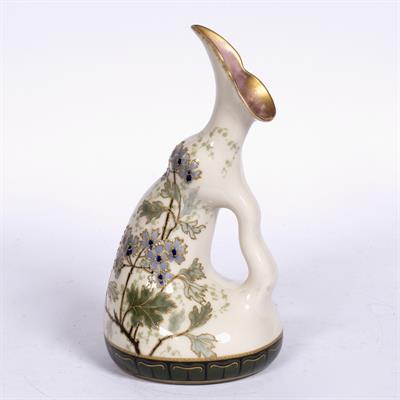 Lot 590 - Vienna porcelain jug