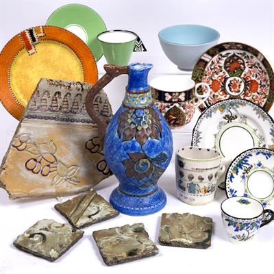 Lot 594 - Small group of ceramics